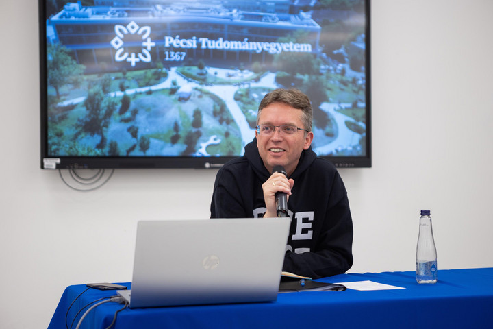 Hankó Balázs: A cél, hogy a világ száz legjobbja közé kerüljenek magyar egyetemek