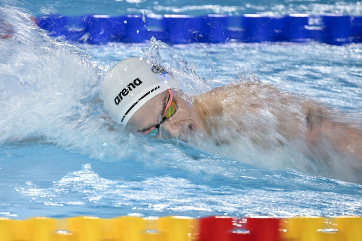 Sárkány Zalán aranyérmes 800 méter gyorson