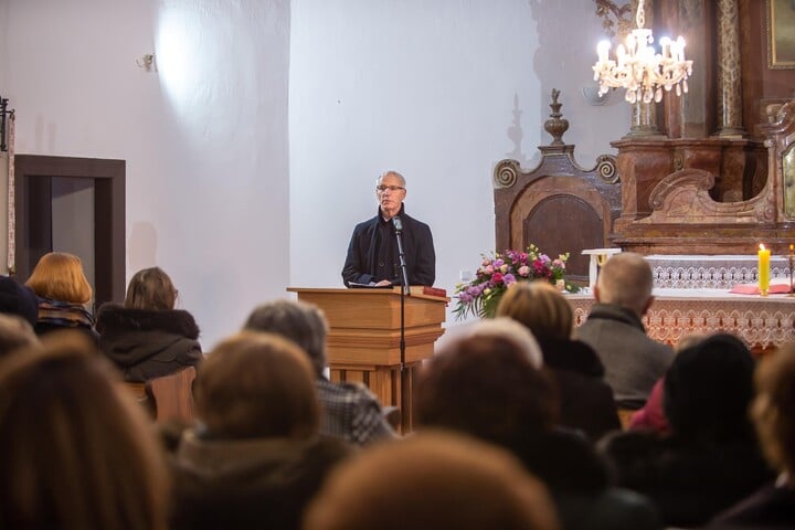 Az a közösség tud jobban megmaradni, ahol erős a hit