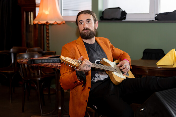 A gyermekversekkel megizzasztott Mikulás