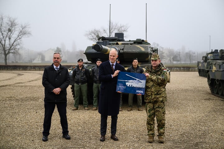 Fotó: MTI/Vasvári Tamás Teljessé vált a magyar harckocsiflotta