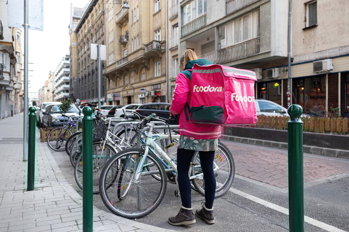 Terjeszkedik a foodora