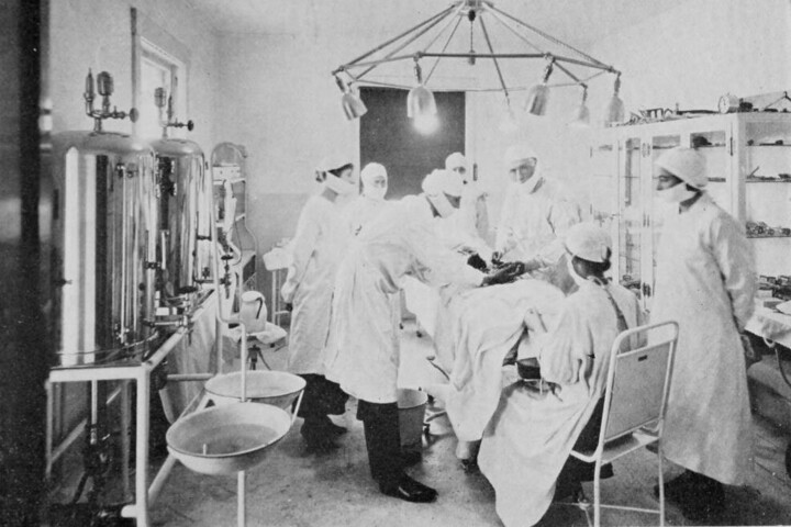 Részegen operált, de a betegek imádták