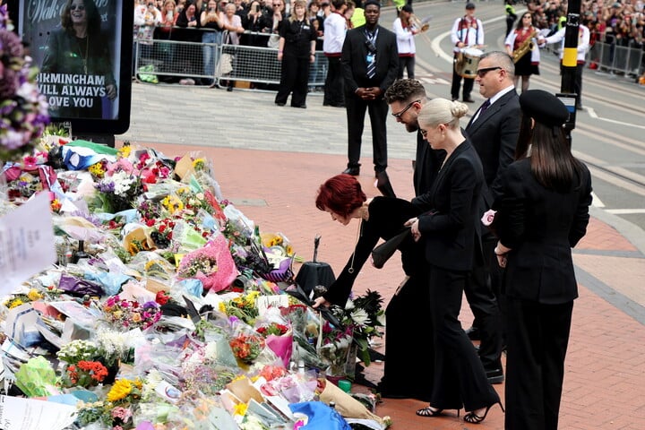 Fotó: NorthFoto/© SWNS/Anita Maric/SWNS Ez történt Ozzy Osbourne utolsó éjszakáján