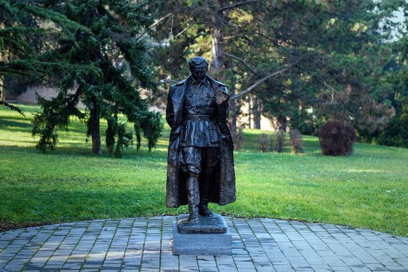 Lefejezték Josip Broz Tito köztéri szobrát