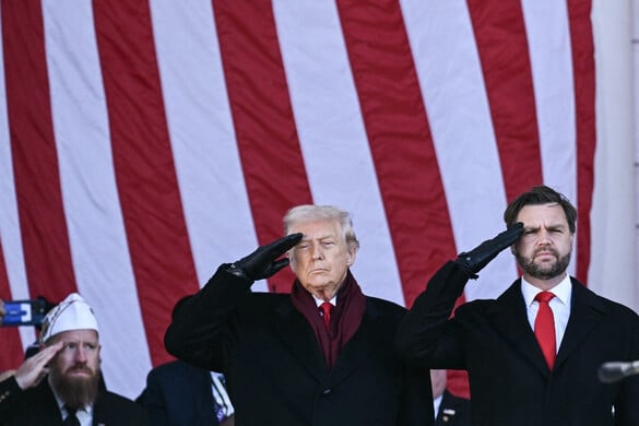 Fotó: AFP/Brendan Smialowski Új amerikai álláspont: Stop a NATO-bővítésnek, kritika az EU-nak