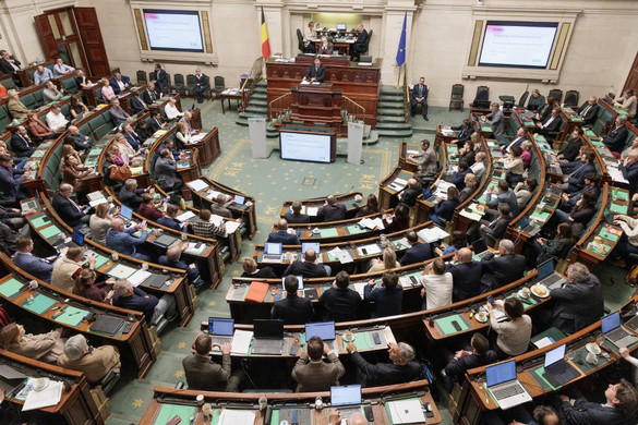 Az EU diplomatái szerint Brüsszel „lenyúlja” az orosz vagyon hasznát