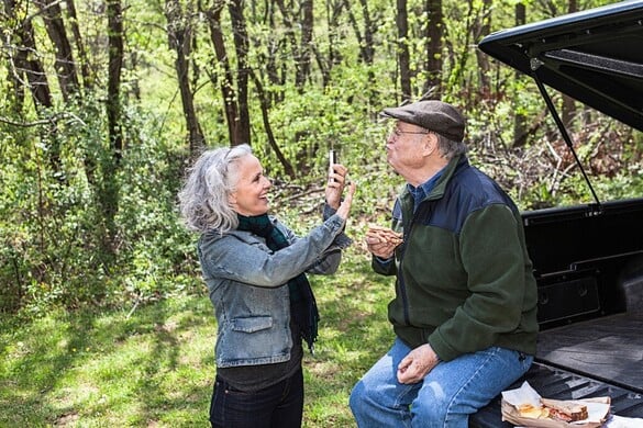 Mekkora az átlagos korkülönbség a párok között?