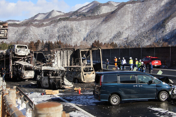Tömegbaleset az autópályán