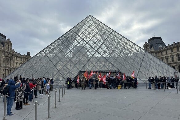 Véget ért a sztrájk a párizsi Louvre-ban