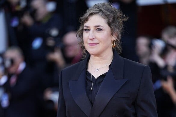 Fotó: Daniele Cifalà / NurPhoto / NurPhoto via AFP Mayim Bialik 50 éves lett