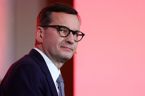 Visszatér a kommunizmus Varsóba