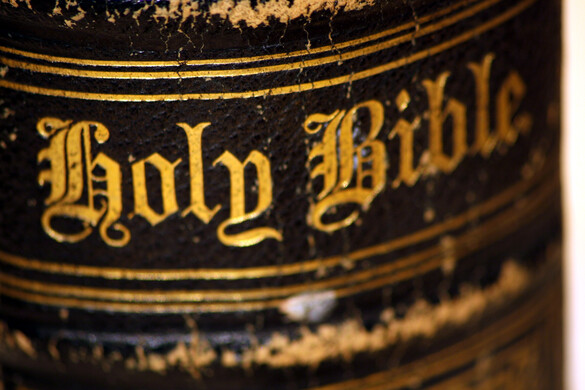 Miért adják fel a tudósok a Biblia eredeti szövegének keresését?