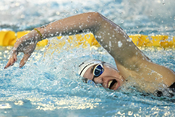 Sárkány és Ábrahám egyéni csúccsal döntős