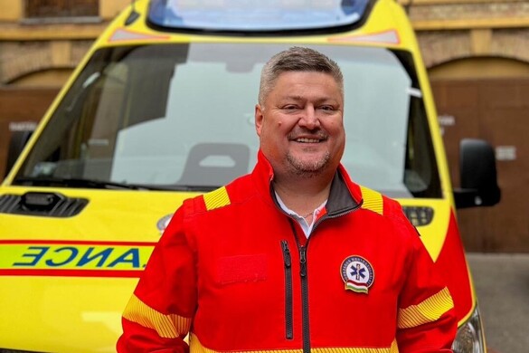 „Na, szia mentő!” - A mentésirányító, akinek milliók ismerik a hangját