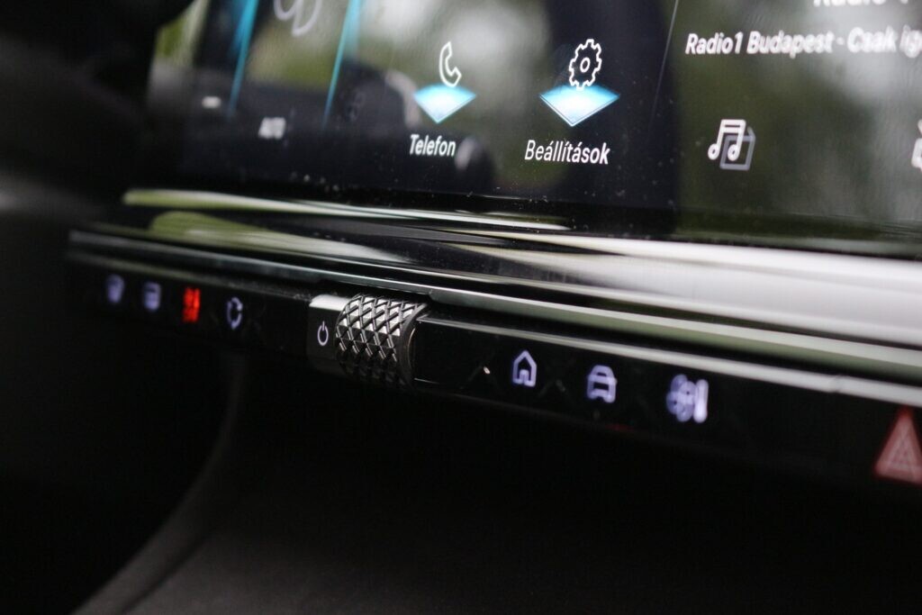 DS 7 BlueHDi Édition France belső