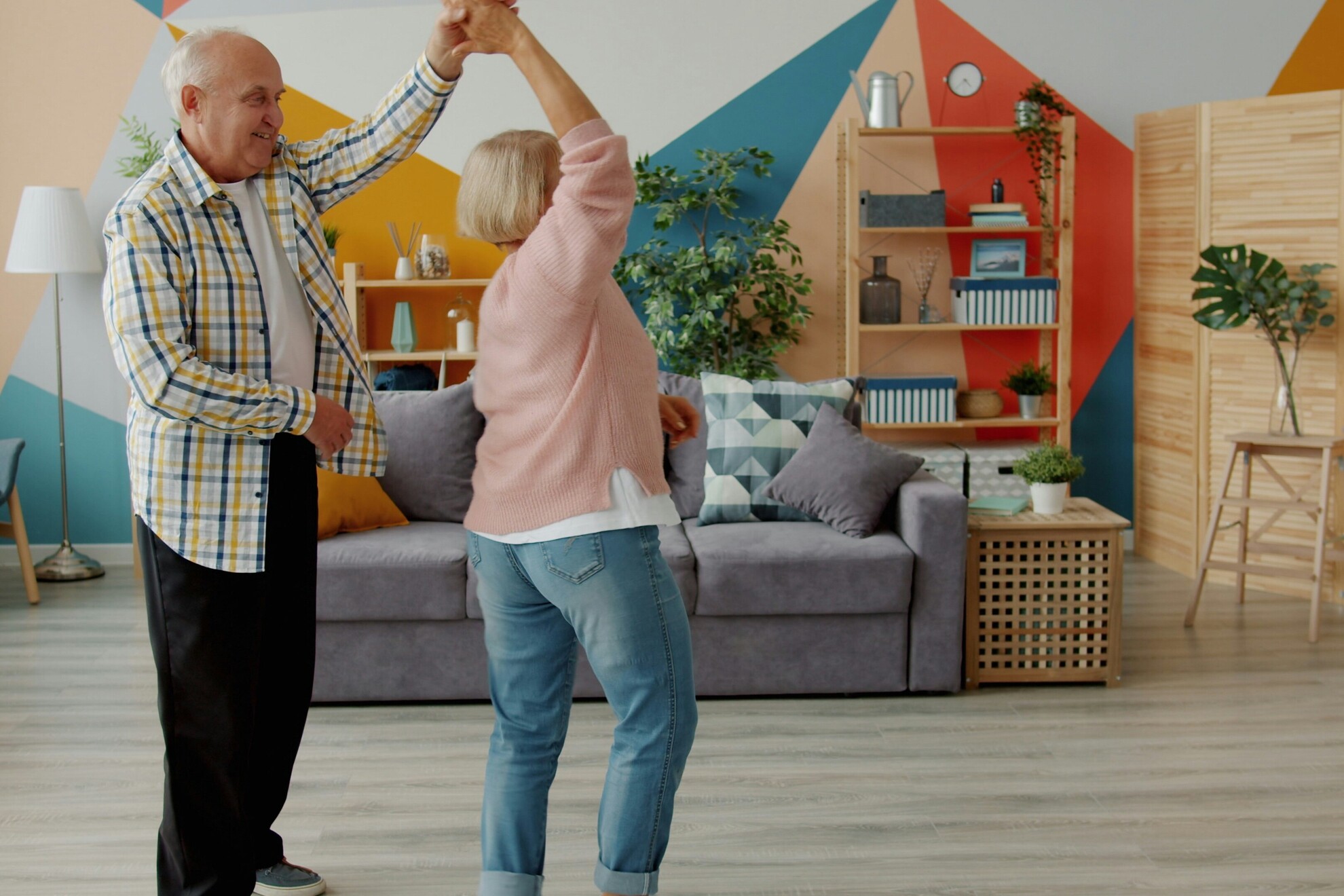 A kutatók szerint sokan nem a tökéletes életmód gyakorlásával lettek superagerek, hanem azzal, hogy nem adták oda az éveiket ingyen. Nem dramatizálták túl a korukat, nem is tagadták, egyszerűen csak mentek tovább.