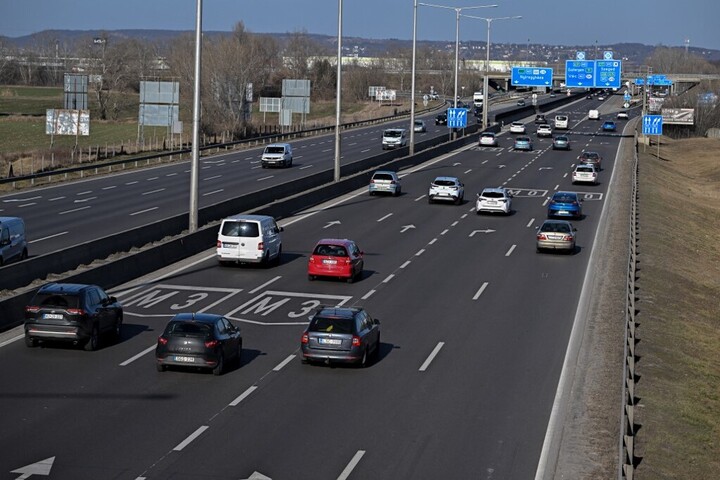 Forgalomkorlátozás várható az M1-M7-es bevezetőin