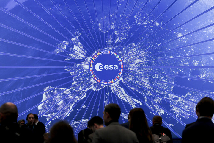 Fotó: AFP/Focke Strangmann Magyar kutatók is részt vesznek az Európai Űrügynökség kiemelt űrprogramjában