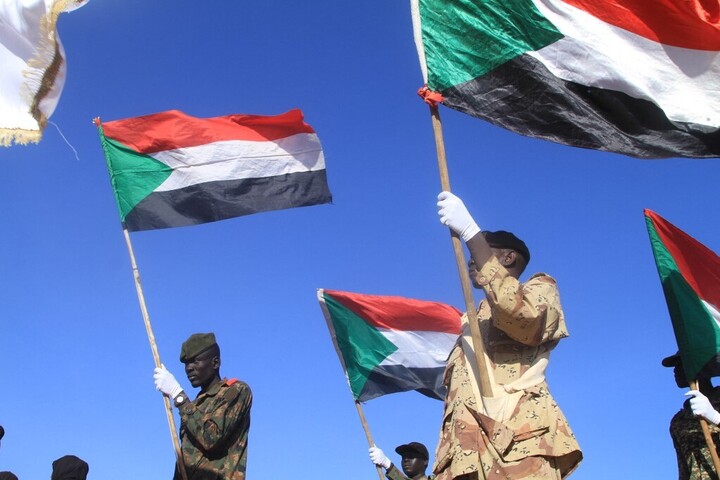 Vérrel üzentek Szudánban