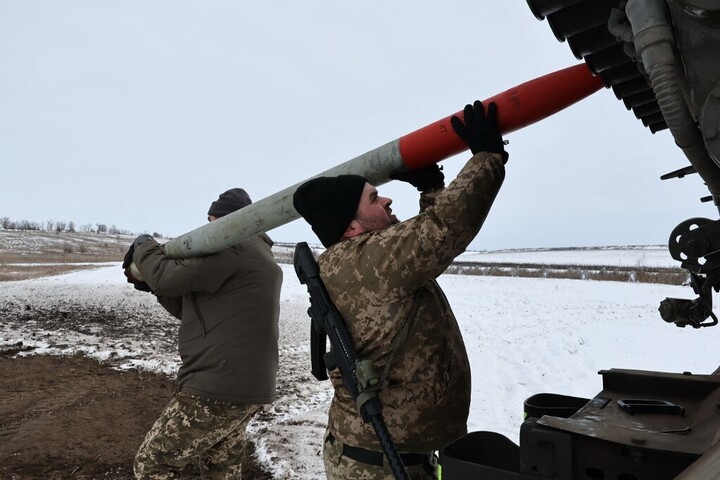 Selejt aknákat kaptak az ukrán katonák, 13 millió dollárért