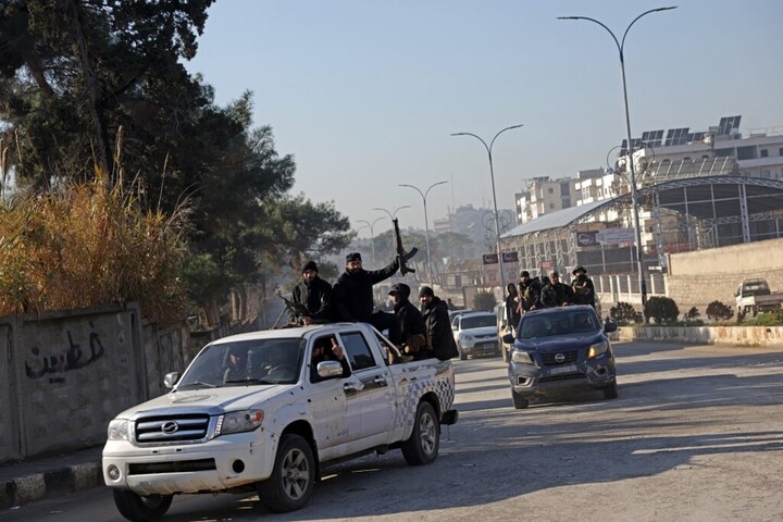 Fotó: AFP/Bakr Alkasem A szíriai kormánycsapatok előrenyomulnak Aleppo kurd negyedében