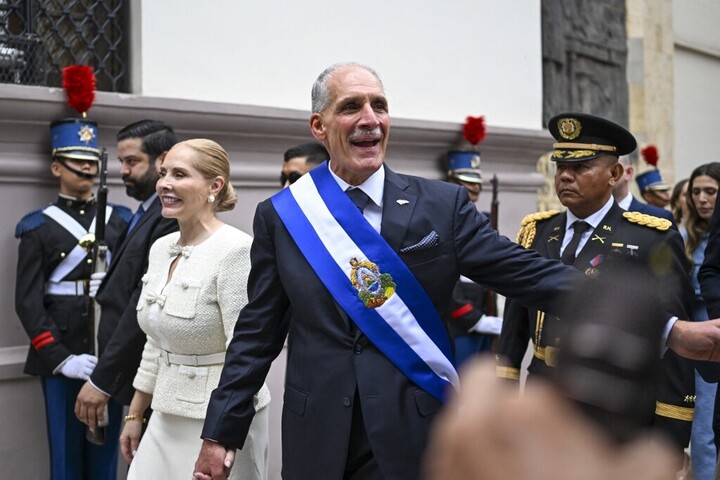 Letette a hivatali esküt Honduras új elnöke