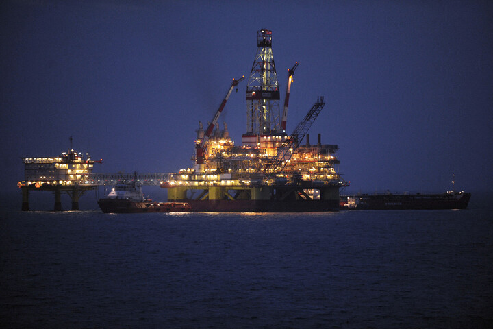 Ukrán különleges erők célozzák meg az orosz olajfúrótornyokat