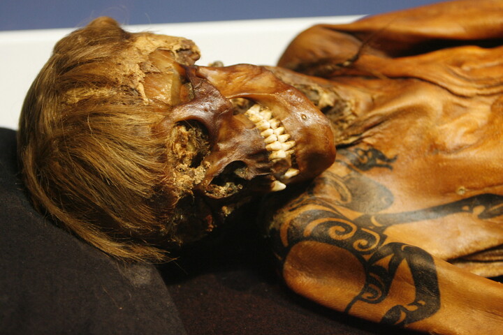 A korai keresztények tetoválást készítettek csecsemők és gyermekek arcára