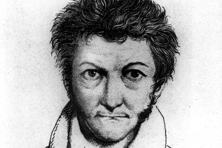 Nappal lelkiismeretes hivatalnok volt, ám éjszakái bohém vad kicsapongásokban teltek