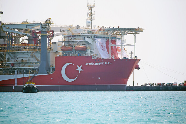 Amerikai olajóriással szövetkezik a NATO egyik legerősebb országa