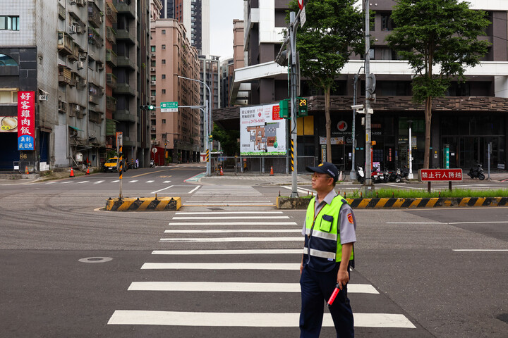 Egy meztelen nő miatt alakult ki dugó a belvárosban + VIDEÓ