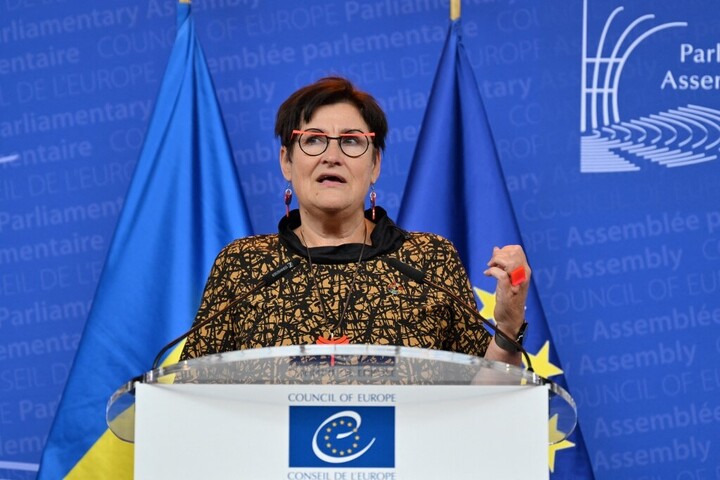 Fotó: MUSTAFA YALCIN / ANADOLU / Anadolu via AFP Női képviselő került az elnöki székbe