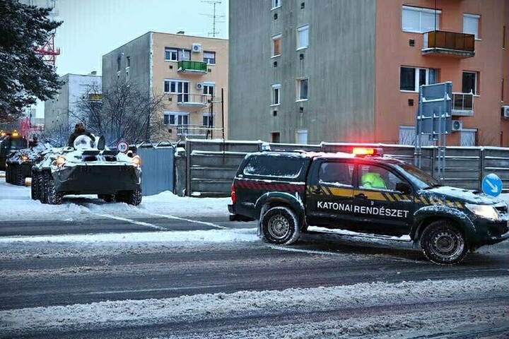 A honvédség is segít a rendkívüli havazásban