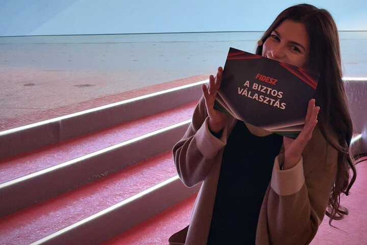 Fotó: Facebook/Szentkirályi Alexandra Gőzerővel készülnek a kormánypárti politikusok a Fidesz kongresszusára + VIDEÓ