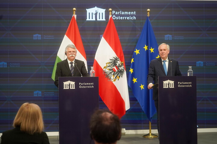 A jó kapcsolat nem áll meg a diplomáciánál