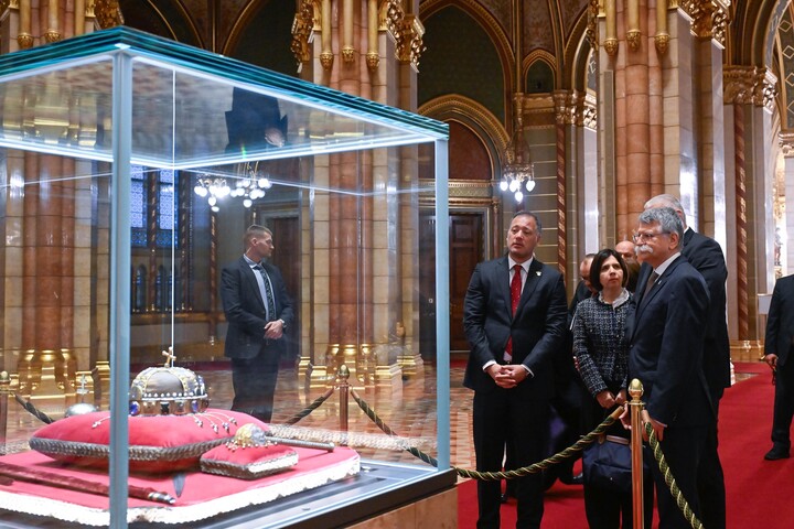 Kövér László az Országházban fogadta a chilei Képviselőház elnökét