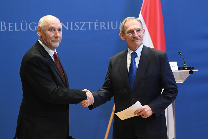 Fotó: MTI/Soós Lajos Erősödő kapcsolat Magyarország és Szlovákia között