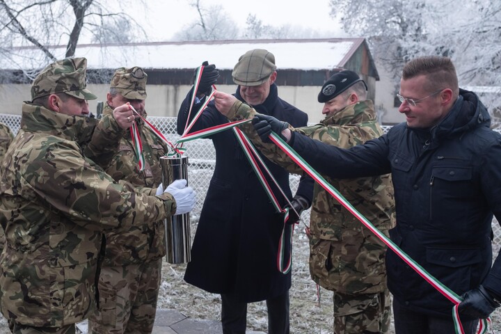 Erősödik a Honvédség