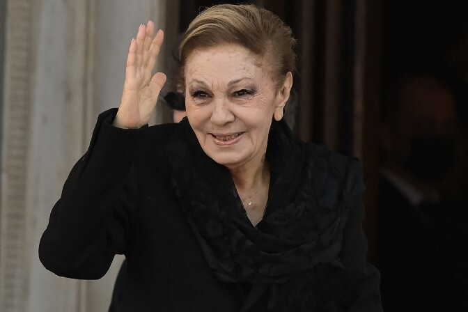 A volt iráni császárné felszólította a hadsereget, hogy álljon a tüntetők oldalára