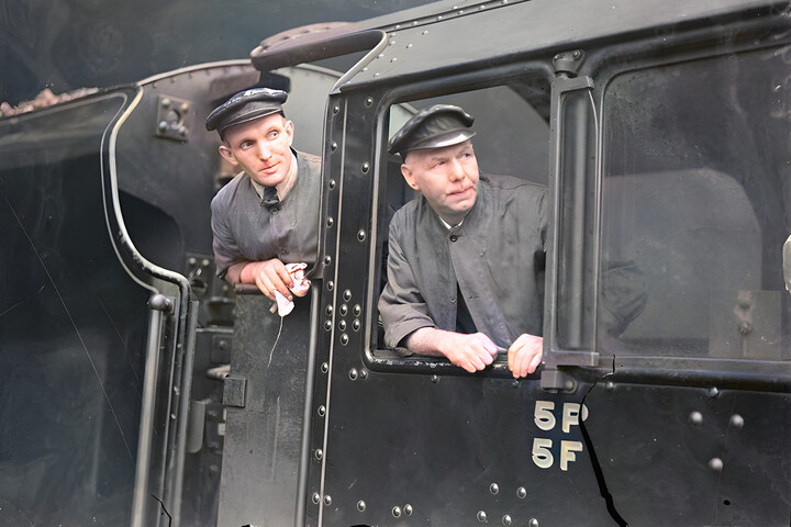 Fotó: Northfoto/mediadrumimages/TopFoto Elszakadt a peronon a cérna, Románia „MÁV-pillanata”