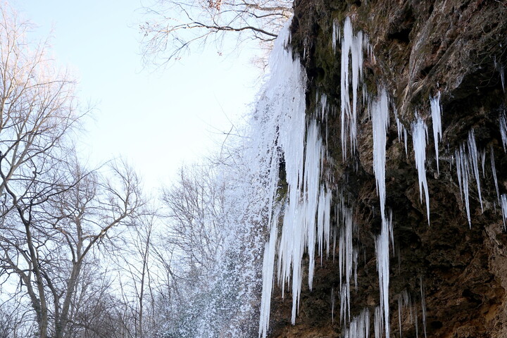 Részben befagyott a lillafüredi vízesés