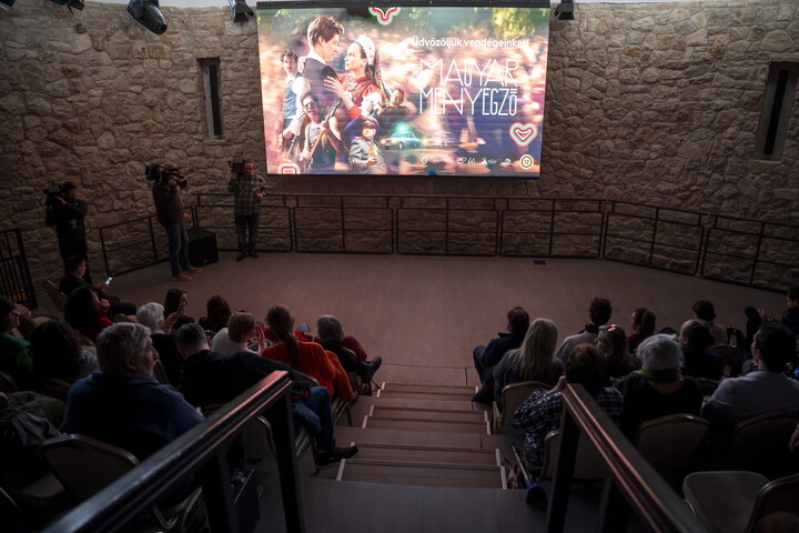 Mozikban a Magyar menyegző című táncfilm