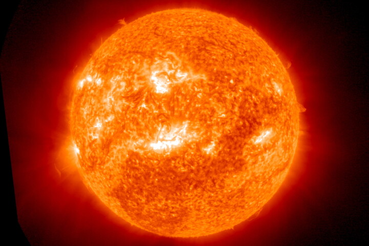 Fotó: SWNS via Northfoto/NOAA/SDO/NASA Nem az internet volt rossz, a Nap „szórakozott” velünk