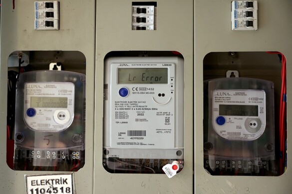 Brutálisan megdrágult a villany ára Romániában