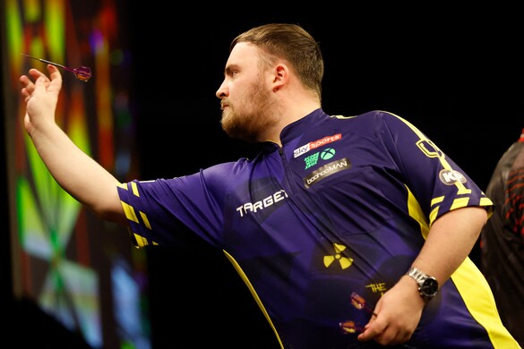 Fotó: AFP/ANP/Bas Czerwinski Darts-vb: Littler megvédte címét és óriási pénzzel távozott