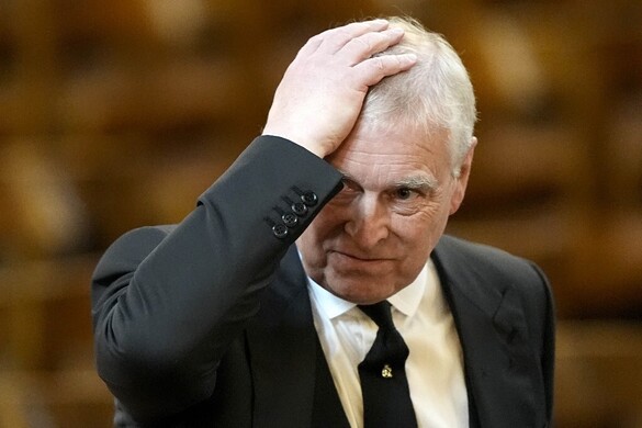 Az Epstein-aktákból Andrásról érdekes fotók kerültek elő