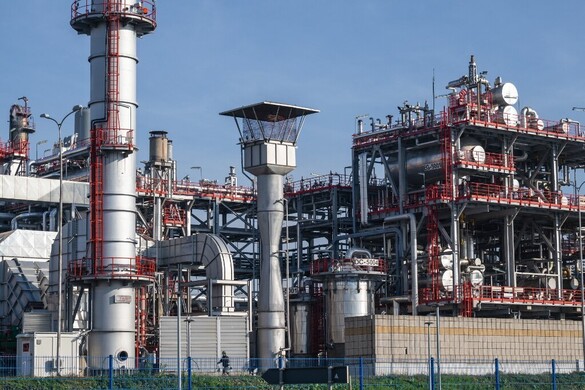 Megkezdte a termelést a szerbiai kőolaj-finomító