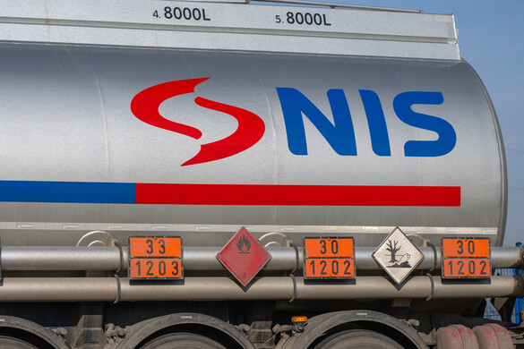 Elkelt a NIS, mert megvette a MOL