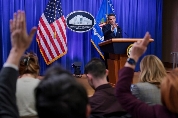 Elképesztő mennyiségű adat látott napvilágot Epsteinről